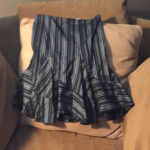 Skirts - Picture 3 of 3